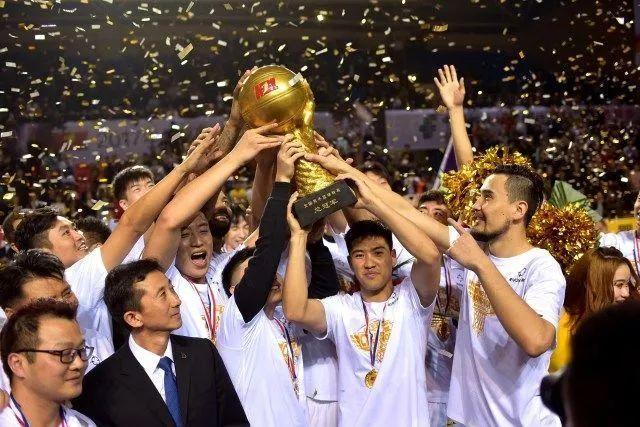 曼联调整埃德森加盟计划恐8月才报到！拉什福德拒绝拜仁，仍非巴萨不去
